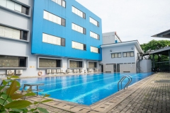 SwimmingPool